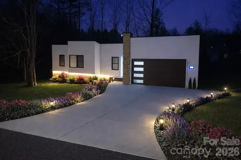 2520 27th Avenue Ne Cir NE, Hickory, NC 28601