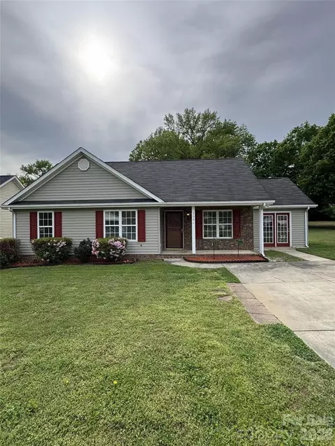 3641 Atlas Dr, Charlotte, NC 28269