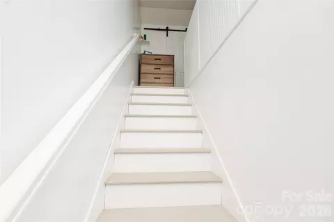 Entry Way - 62 E Glenview St, Marion, NC 28752 photo 2 of 2