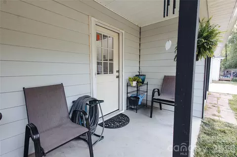 Exterior - 62 E Glenview St, Marion, NC 28752 photo 4 of 5