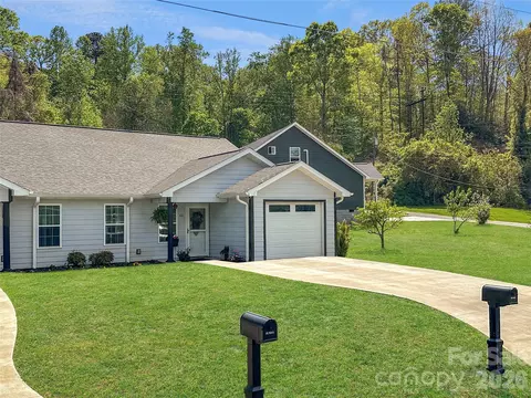 62 E Glenview St, Marion, NC 28752