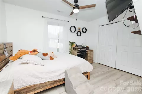 Bedroom - 62 E Glenview St, Marion, NC 28752 photo 1 of 7