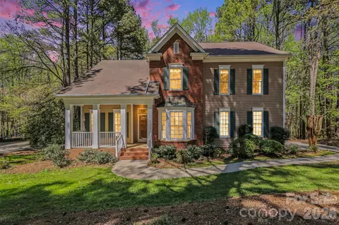 120 Wildiris Dr, Mooresville, NC 28117