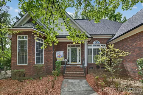 4854 Huddersfield Dr, Harrisburg, NC 28075