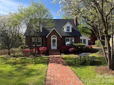 110 Lincoln Ave, Marion, NC 28752