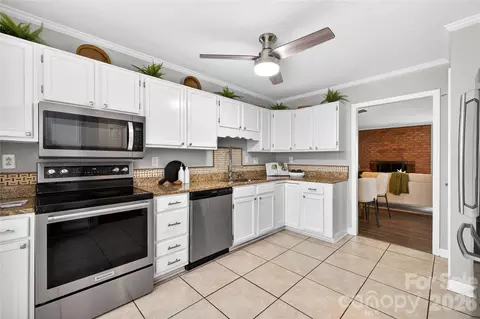 Kitchen - 311 Silverleaf Cir, Kannapolis, NC 28083 photo 2 of 2