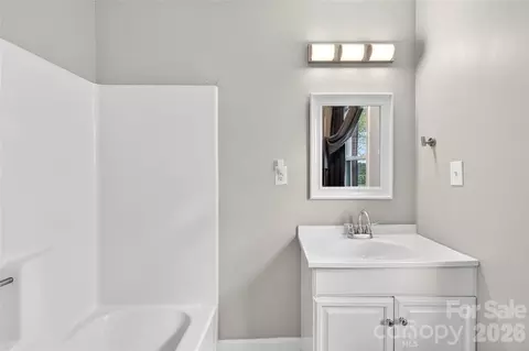 Bath - 311 Silverleaf Cir, Kannapolis, NC 28083 photo 1 of 1