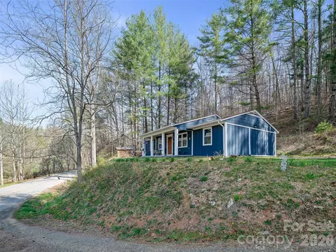 1280 Old Mine Fork Rd, Burnsville, NC 28714