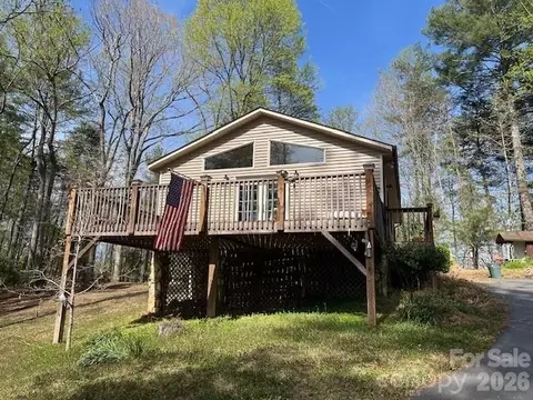 2276 Nature Ln, Lenoir, NC 28645