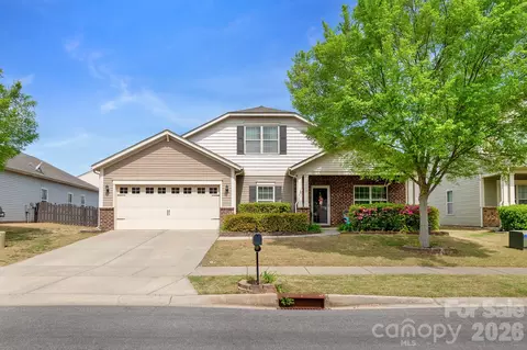 1710 Yellow Daisy Dr, Matthews, NC 28104