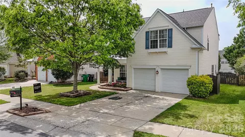 3001 Azalea Hills Dr, Charlotte, NC 28262
