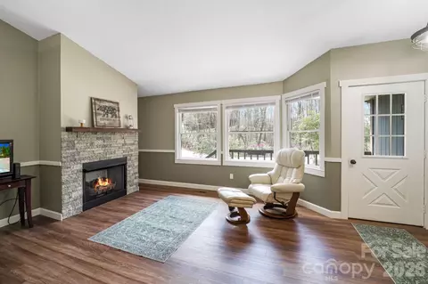 417 Soquili Dr, Brevard, NC 28712