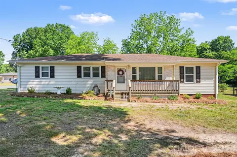 208 Danita Dr, Locust, NC 28097
