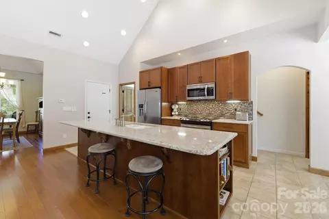 Kitchen - 516 Flying Eagle Dr, Clover, SC 29710 photo 1 of 4