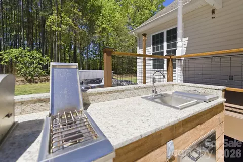 Exterior - 516 Flying Eagle Dr, Clover, SC 29710 photo 9 of 13