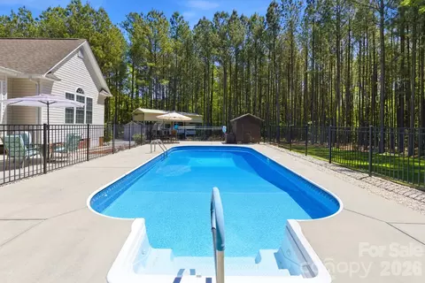 Exterior - 516 Flying Eagle Dr, Clover, SC 29710 photo 5 of 13