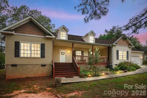 4376 Scenic View Ct, Iron Station, NC 28080