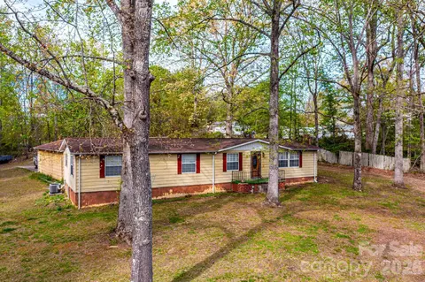 2474 Chandler Pl, Granite Falls, NC 28630