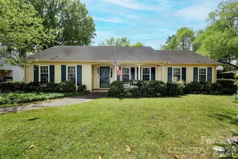 2000 Lawton Bluff Rd, Charlotte, NC 28226