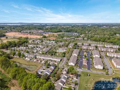 View/Area - 16515 Amberside E Rd E, Cornelius, NC 28031 photo 3 of 4