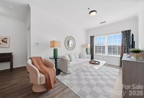 1410 4th Street Nw 205 Dr NW #205, Hickory, NC 28601