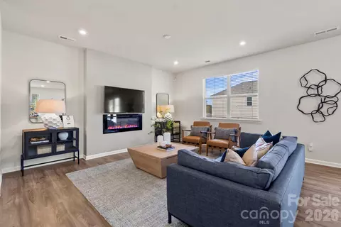 Living - 331 Ladue Ln, Salisbury, NC 28147 photo 2 of 2