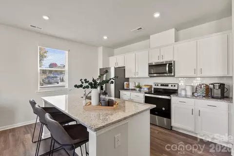Kitchen - 331 Ladue Ln, Salisbury, NC 28147 photo 2 of 3