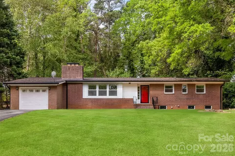 302 Suburban Ave, Kannapolis, NC 28083