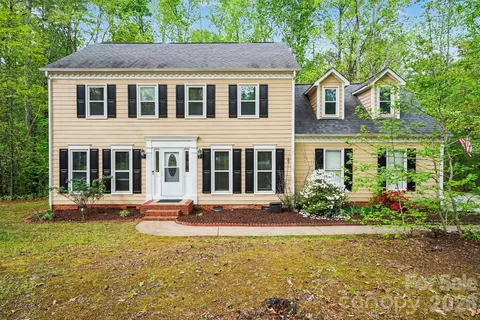 8637 Quarters Ln, Mint Hill, NC 28227