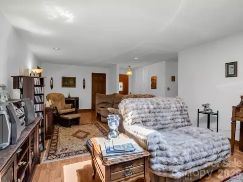 80 Fox Briar Dr, Columbus, NC 28722 photo 9