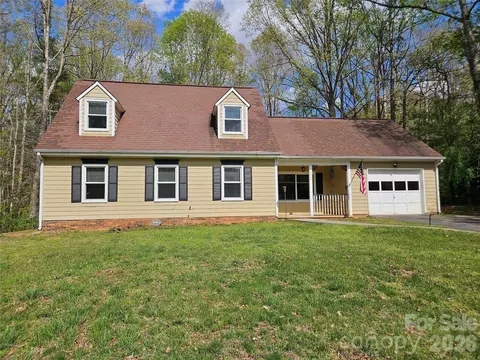 3459 Ridgewood Dr, Morganton, NC 28655