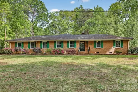 6201 Deliah Ln, Charlotte, NC 28215