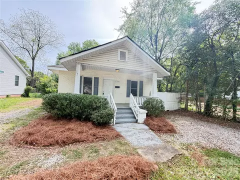 2149 Camp Greene St, Charlotte, NC 28208