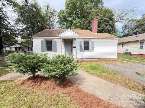 2212 Camp Greene St, Charlotte, NC 28208