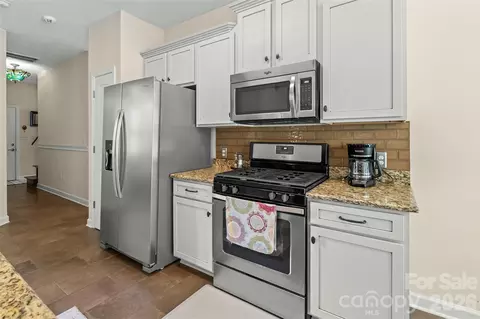 Kitchen - 1925 Charles Ave, Lancaster, SC 29720 photo 3 of 4