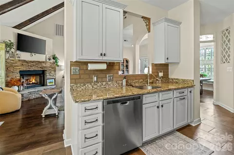Kitchen - 1925 Charles Ave, Lancaster, SC 29720 photo 2 of 4