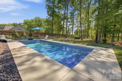 2008 Mccollum Oaks Ln, Monroe, NC 28110
