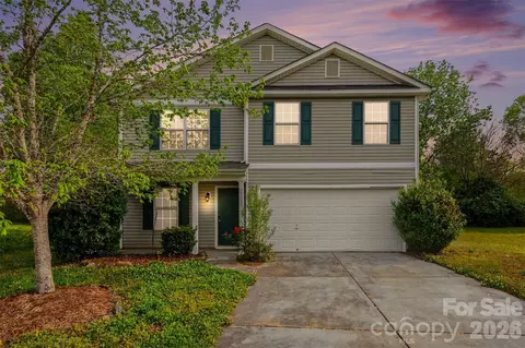 2100 Cranberry Woods Ct, Charlotte, NC 28208