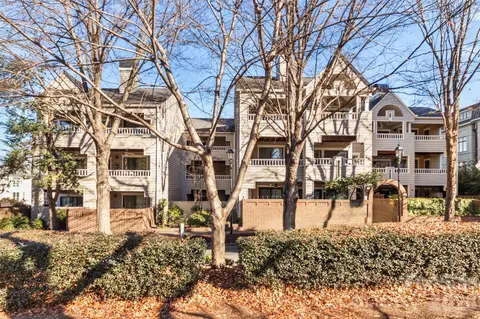 212 W 10th St, Charlotte, NC 28202