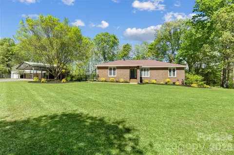3654 S Dobys Bridge Rd, Fort Mill, SC 29715
