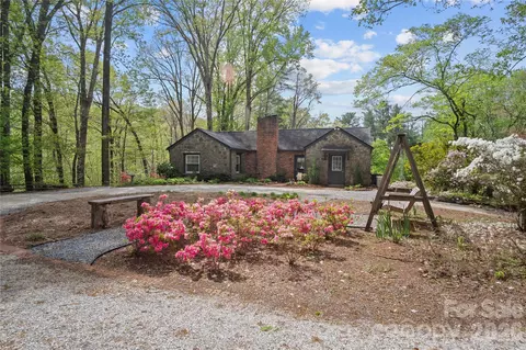 100 Woodmere Dr, Columbus, NC 28722