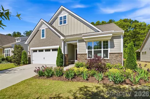 124 Van Gogh Trl, Mount Holly, NC 28120