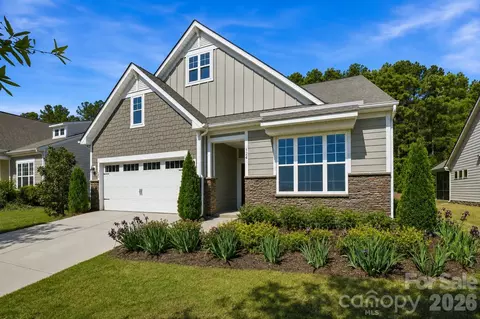 124 Van Gogh Trl, Mount Holly, NC 28120