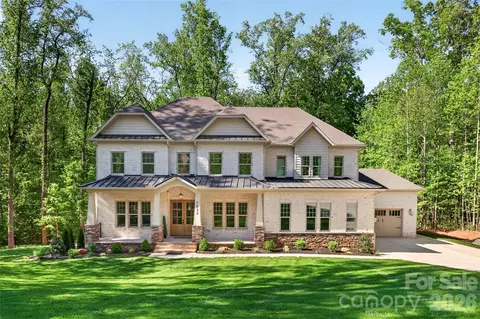 7832 Deerbridge St, Mint Hill, NC 28227