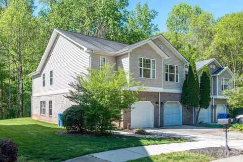 125 Sherman Oaks Ln, Mooresville, NC 28115
