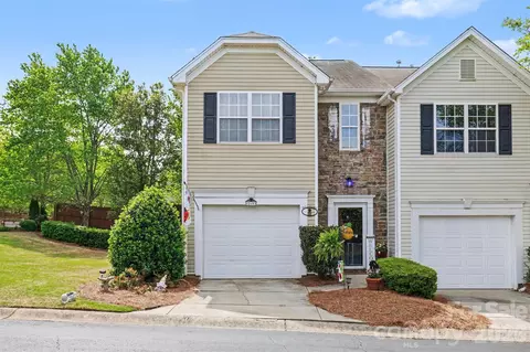 2103 Midnight Blue Ln, Fort Mill, SC 29708