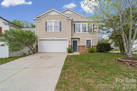 2902 Royal Fern Ln, Charlotte, NC 28215