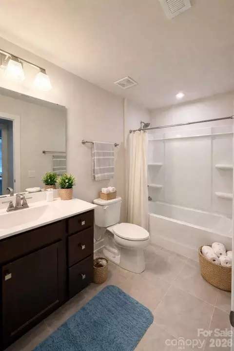 Bath - 154 Stlla Lan Ln #E, Troutman, NC 28166 photo 3 of 3
