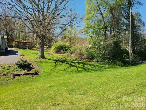106 Yates Ave, Black Mountain, NC 28711