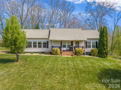 12 Jackson Cove Rd, Leicester, NC 28748